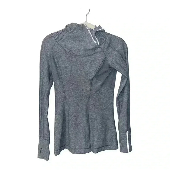 Lululemon Run Back On Track Gray Pullover, Size 4 - Picture 2 of 11